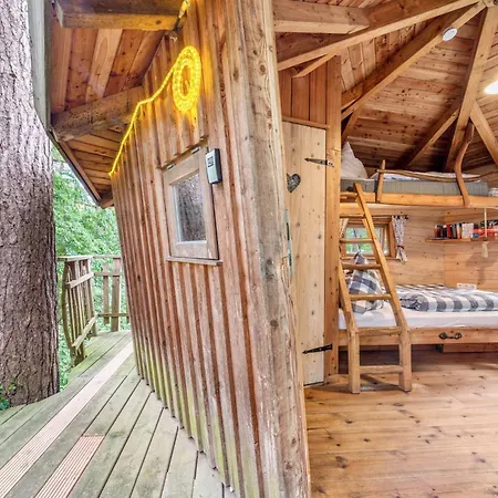 Baumhaus Wernerwald 別荘 クックスハーフェン